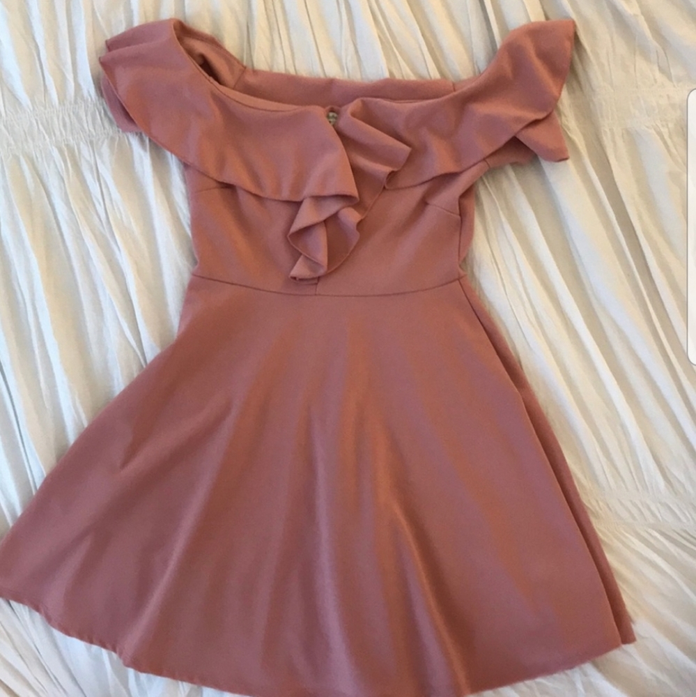 Charlotte Russe Pink Off the Shoulder Dress! 🎀
